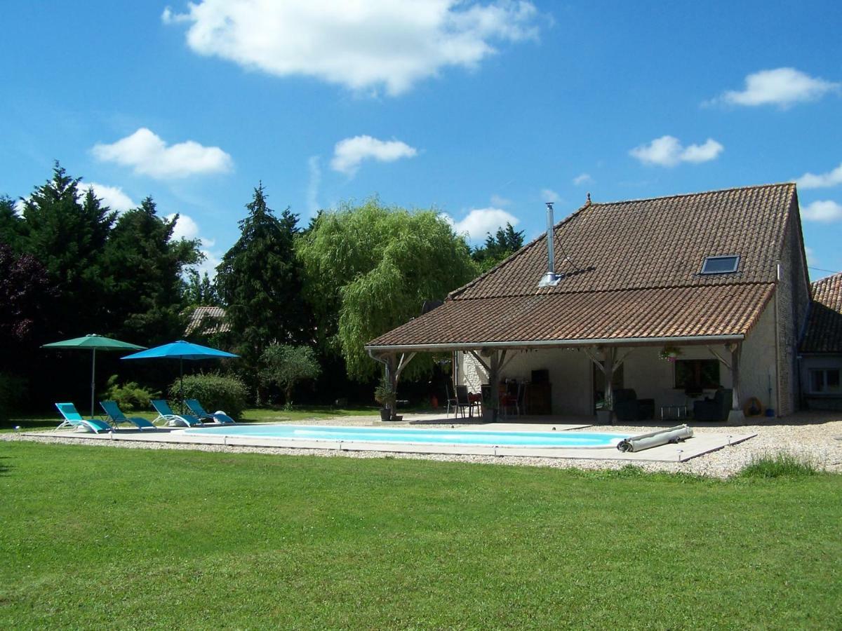 Chez Jousseaume Chambre D'Hotes Et Gites Saint-Ciers-Champagne 외부 사진
