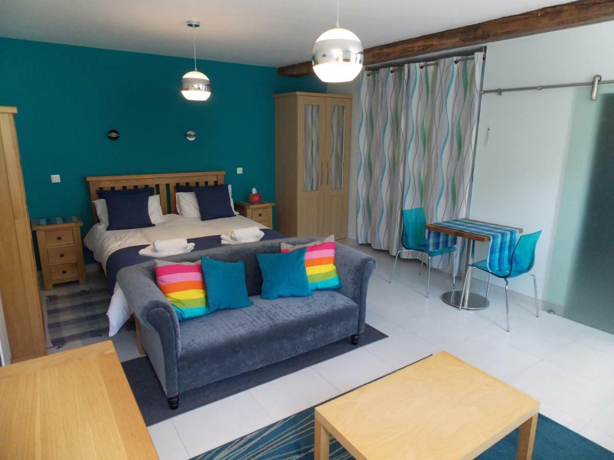 Chez Jousseaume Chambre D'Hotes Et Gites Saint-Ciers-Champagne 외부 사진