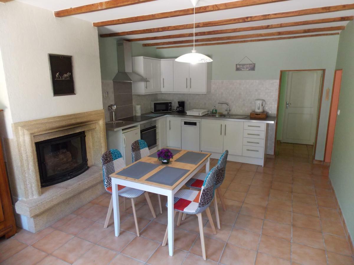 Chez Jousseaume Chambre D'Hotes Et Gites Saint-Ciers-Champagne 외부 사진